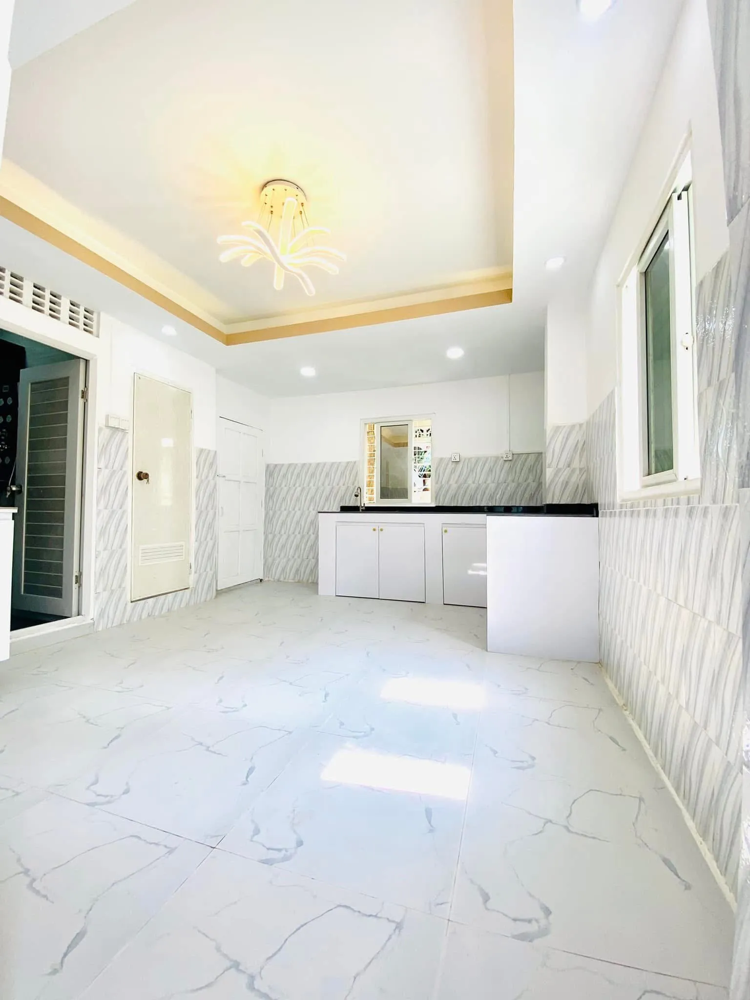Myeik Apartment, photo 4 of 15