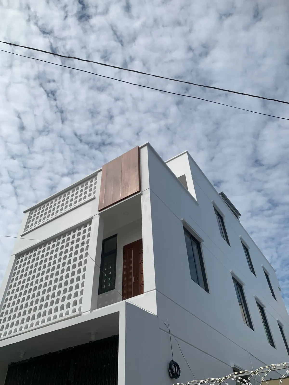 Moon House, photograph 10